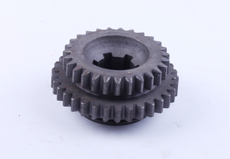 Шестерня подвижная 2-3 передачи Z-6-27-33 Xingtai 120-220 (16.37