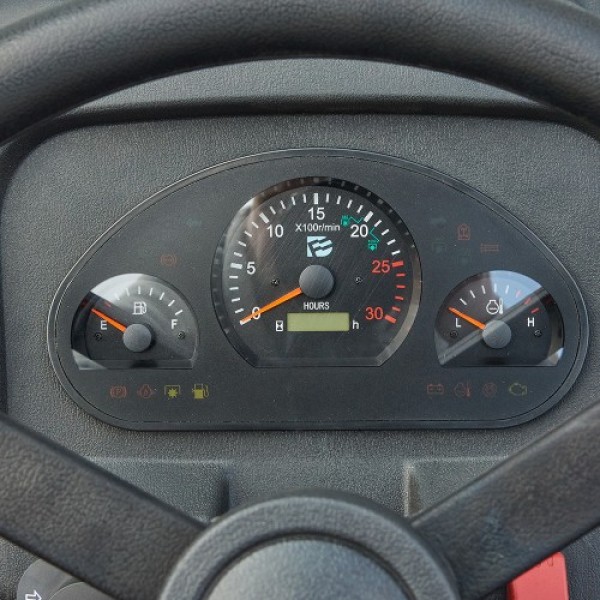 Трактор Dongfeng 244DG2