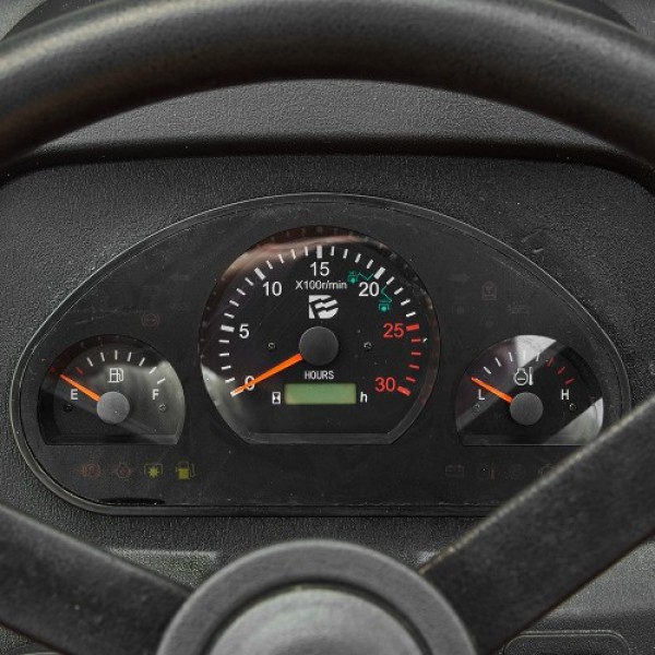 Трактор Dongfeng 244DG2