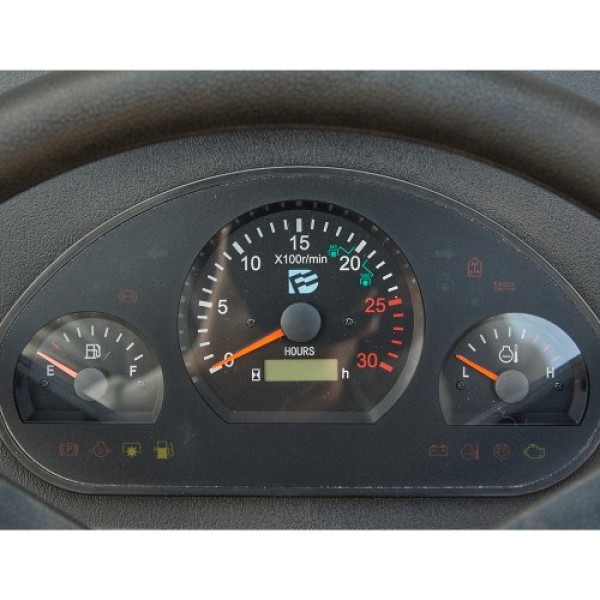 Трактор Dongfeng 404DHL